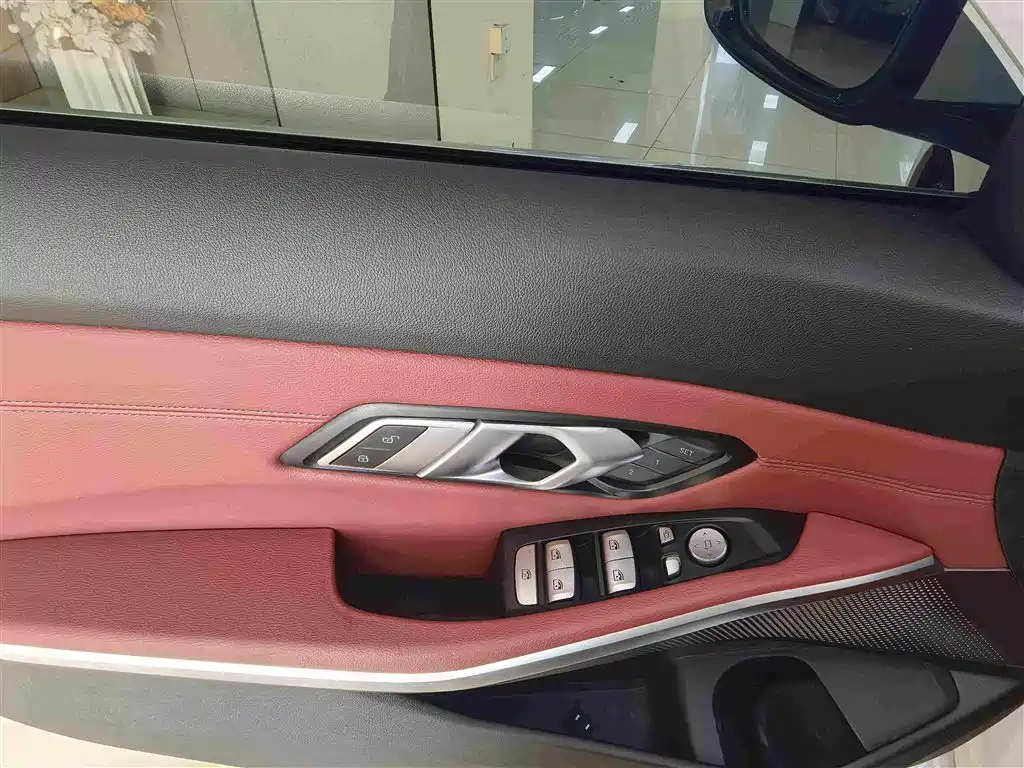 BMW 3 Series — миниатюра 10