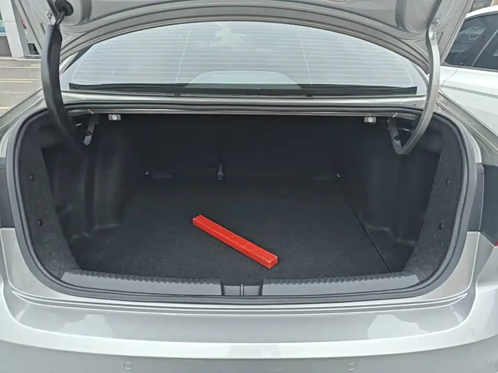 Volkswagen Sagitar — миниатюра 19