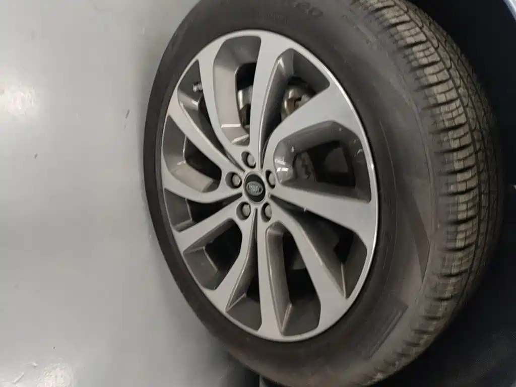 Land Rover Discovery Sport — миниатюра 23
