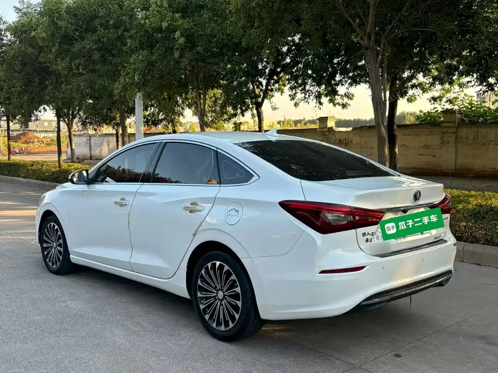 Changan Eado — миниатюра 5
