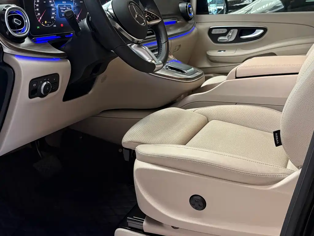 Mercedes-Benz V-Class — миниатюра 4