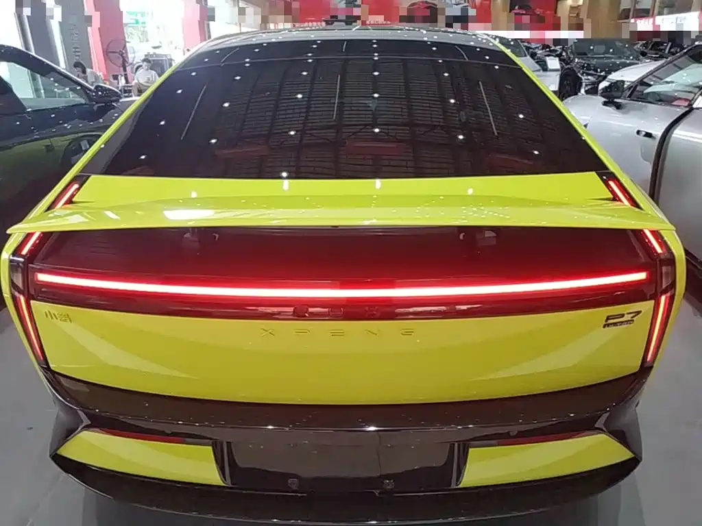 XPeng P7 — миниатюра 6
