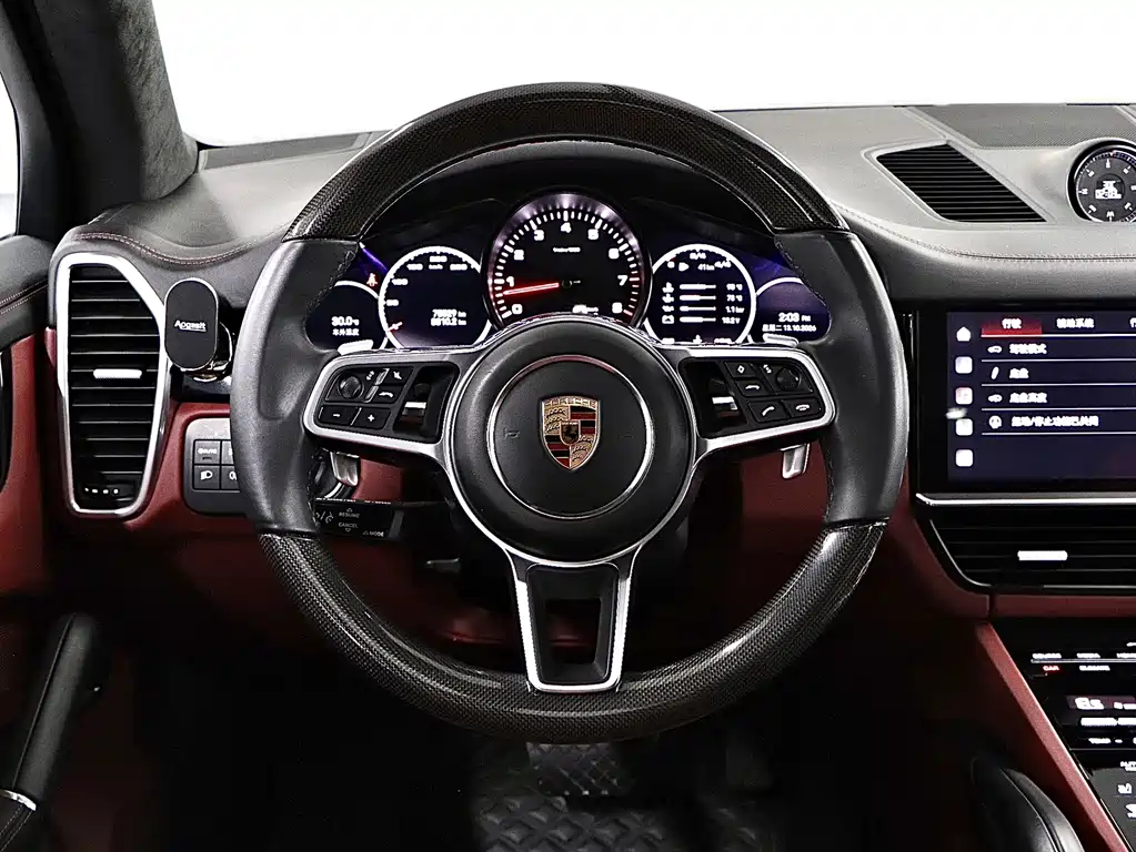 Porsche Cayenne 2019 — фото 10