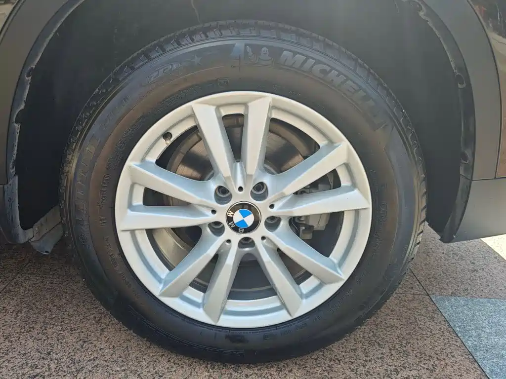 BMW X5 (Import) — миниатюра 18