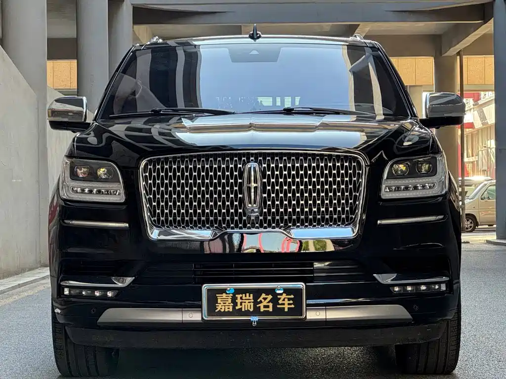 Lincoln Navigator — миниатюра 2