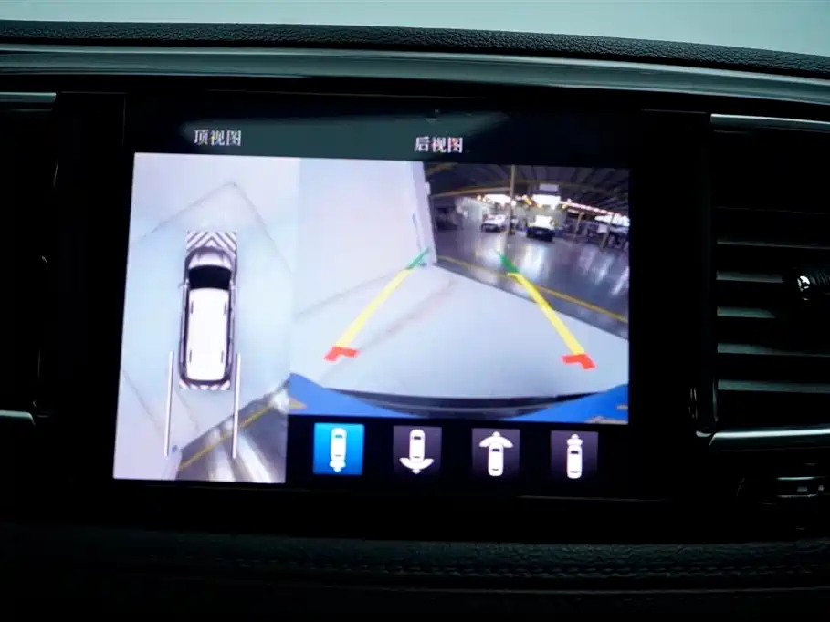 Chrysler Grand Voyager PHEV (Import) — миниатюра 4