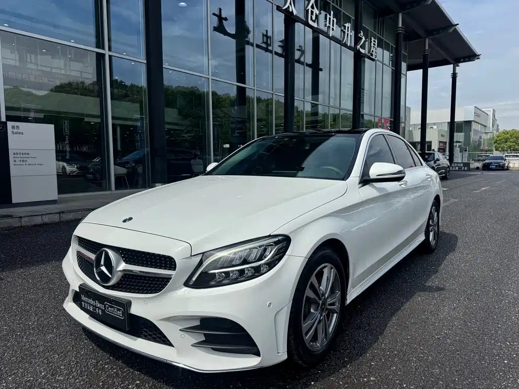 Mercedes-Benz C-Class 2021
