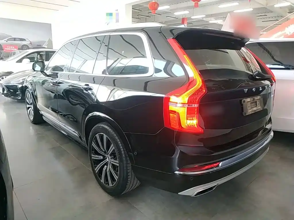 Volvo XC90 — миниатюра 5