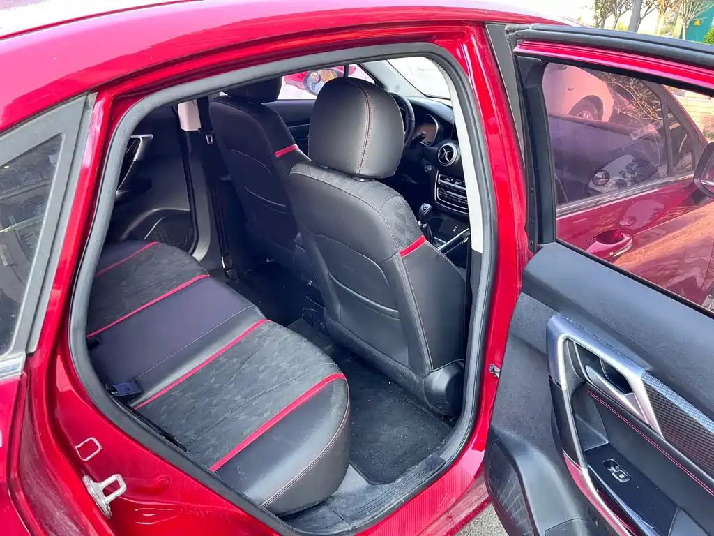 BAIC Senova D50 — миниатюра 10