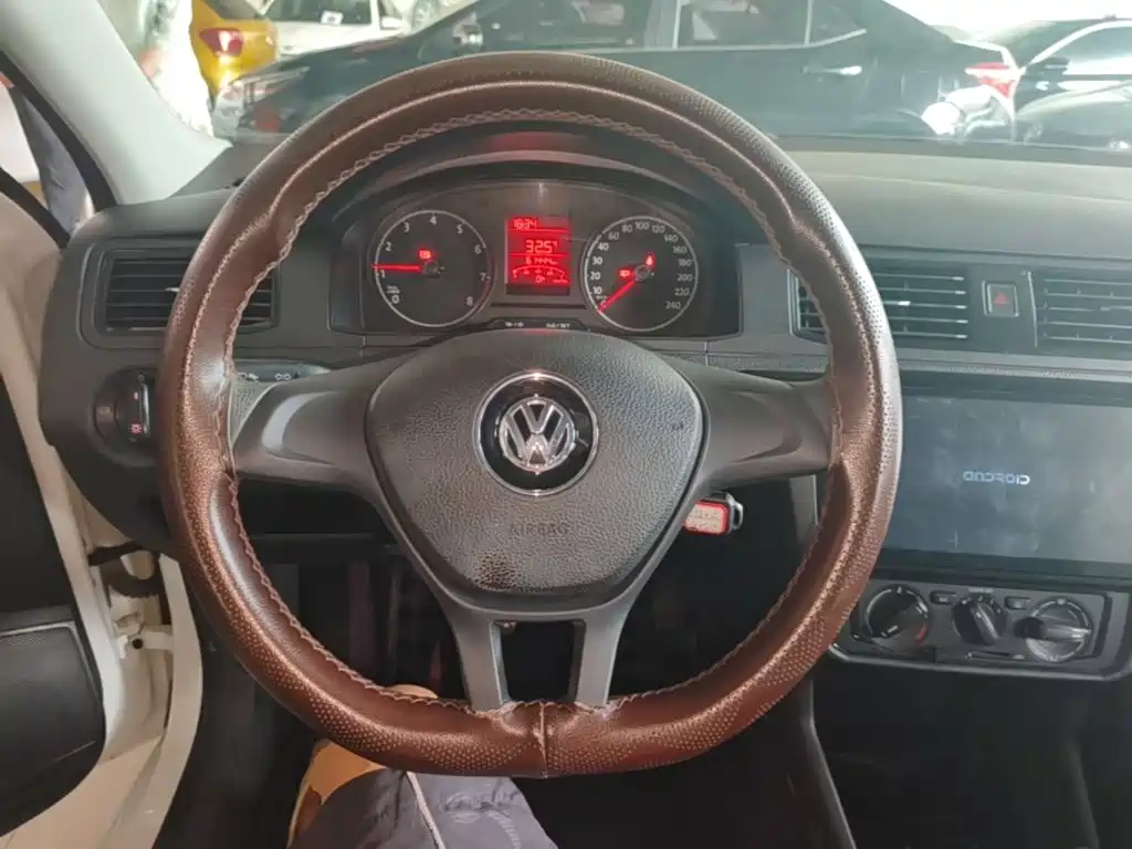 Volkswagen Santana — миниатюра 11