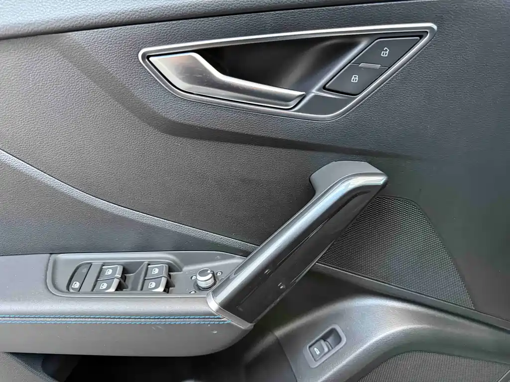Audi Q2L — миниатюра 10