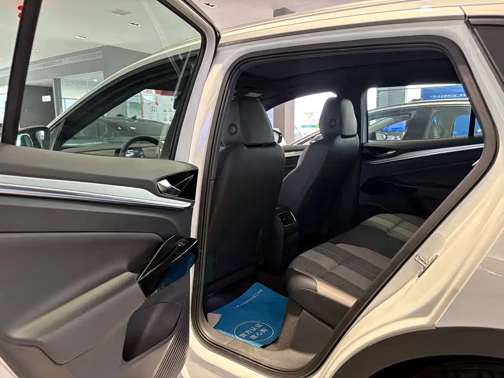 Volkswagen ID.4 Crozz — миниатюра 13
