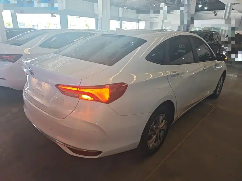 Buick Verano — миниатюра 7