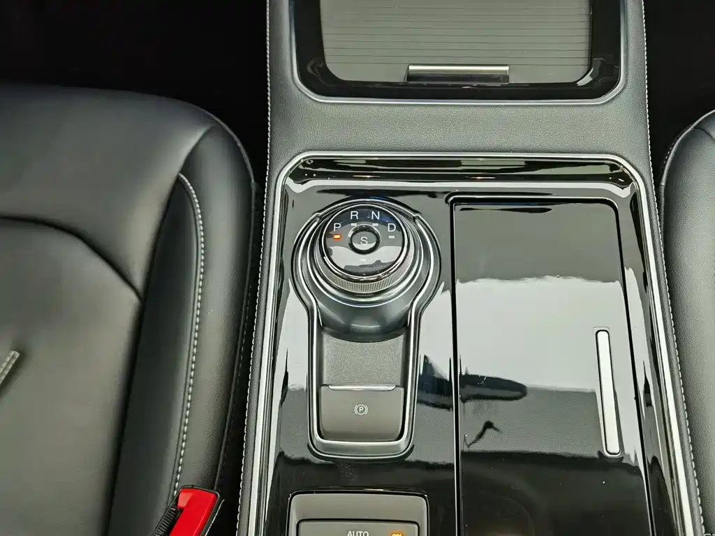 Ford Edge — миниатюра 13