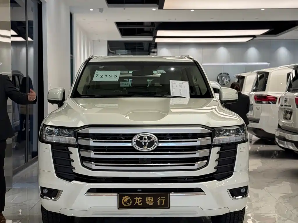 Toyota Land Cruiser LC300 2024 4.0L