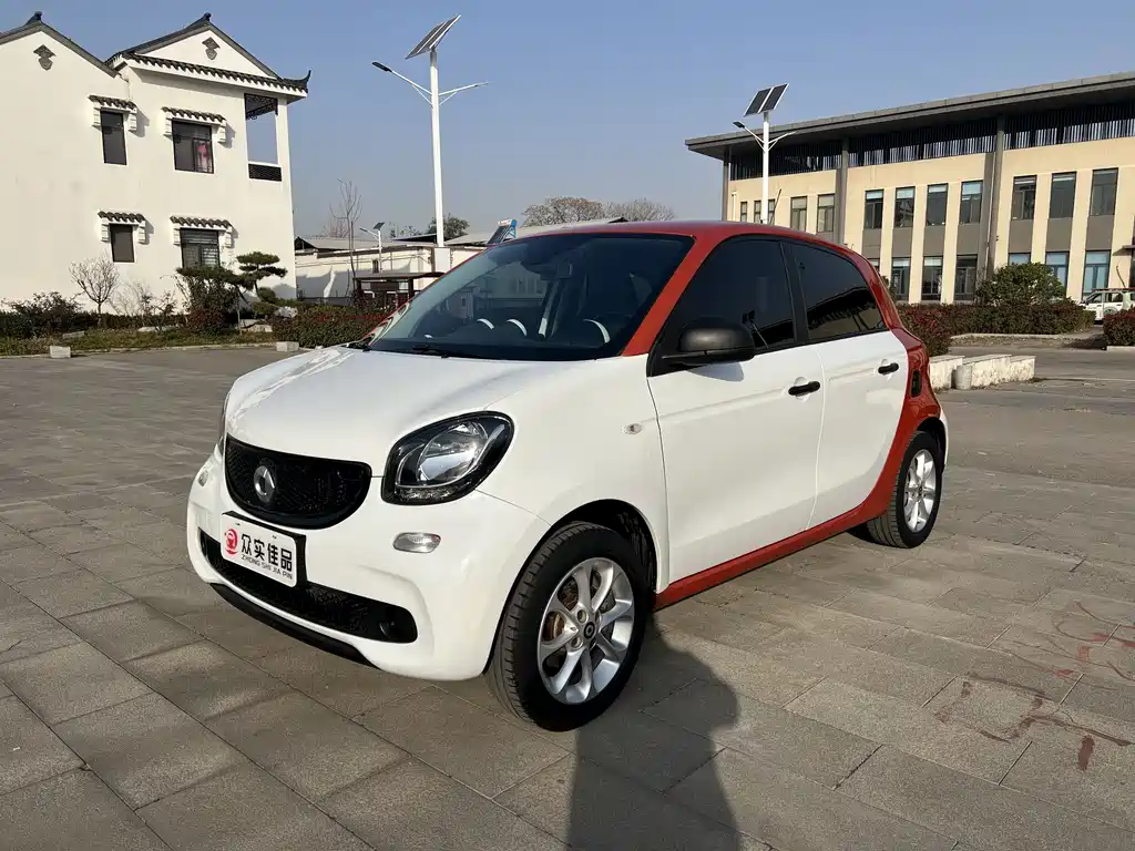 SMART FORFOUR