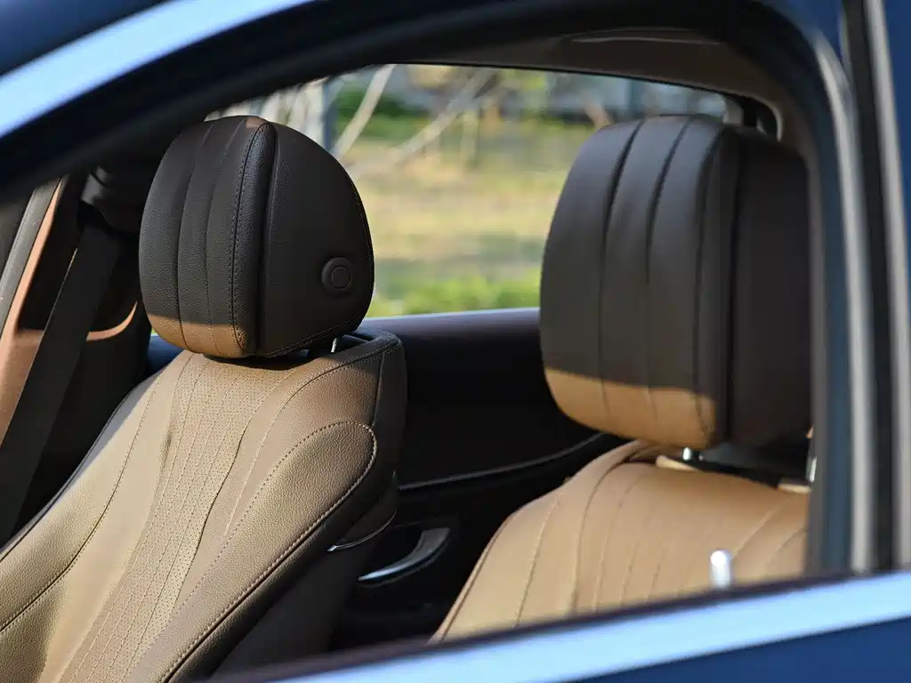 Mercedes-Benz E-Class — миниатюра 14
