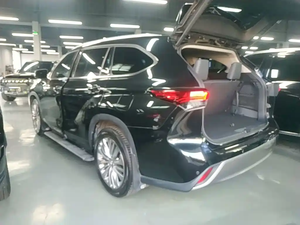 Toyota Highlander — миниатюра 5