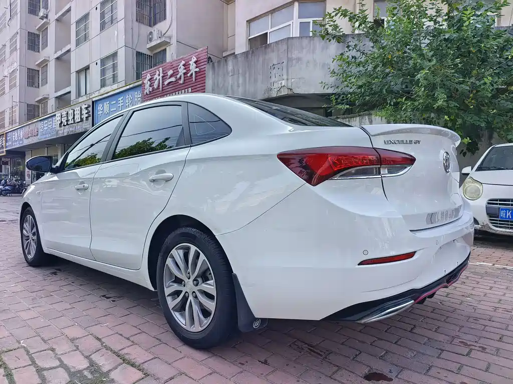 Buick Excelle — миниатюра 8
