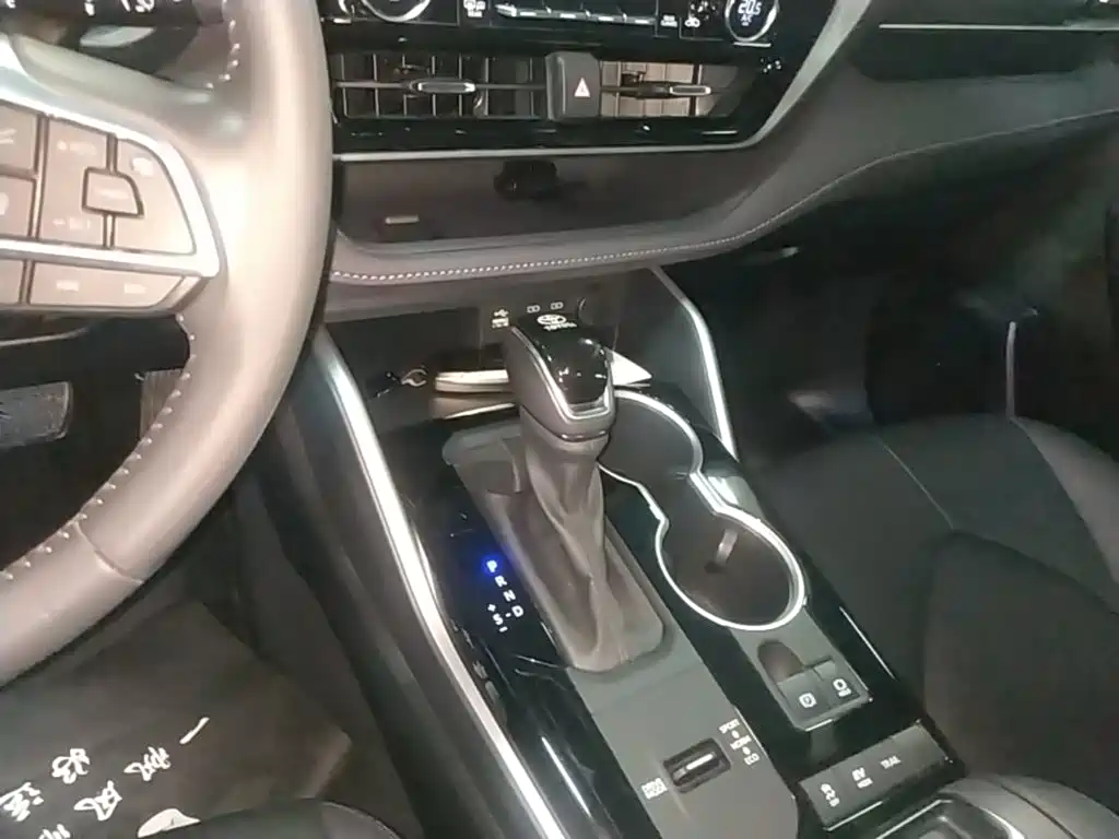 Toyota Highlander — миниатюра 14