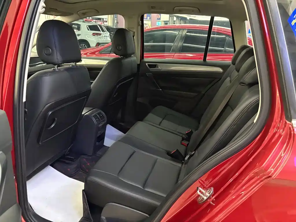 Volkswagen Golf Sportsvan — миниатюра 5