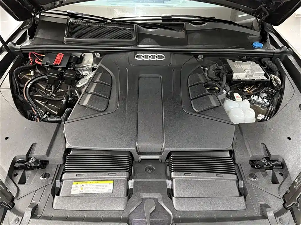 Audi Q7 — миниатюра 8