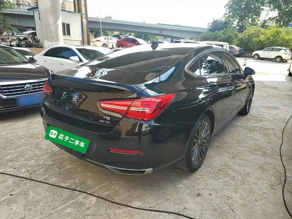Hongqi H5 2020 1.8T AT