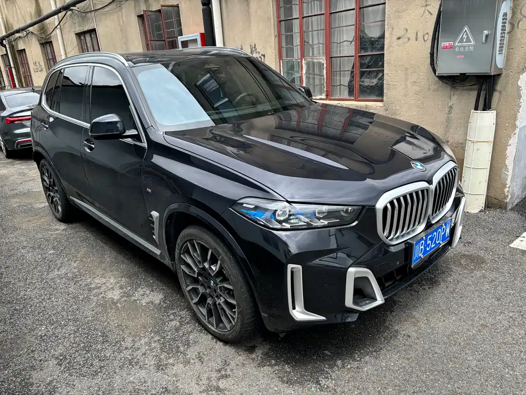 BMW X5 2025 xDrive 40Li Premium M Sport
