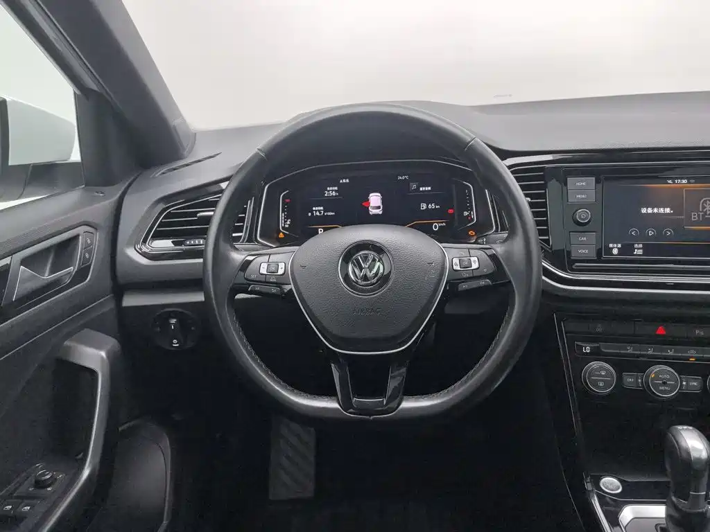 Volkswagen T-Roc — миниатюра 11