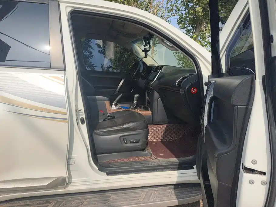 Toyota Prado — миниатюра 8