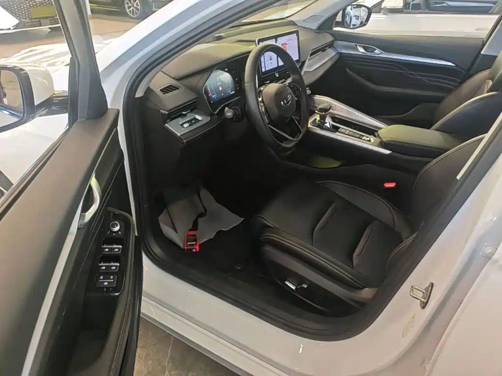 Geely Xingrui — миниатюра 16