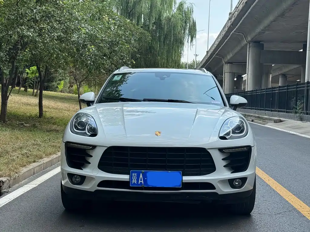 Porsche Macan — миниатюра 2