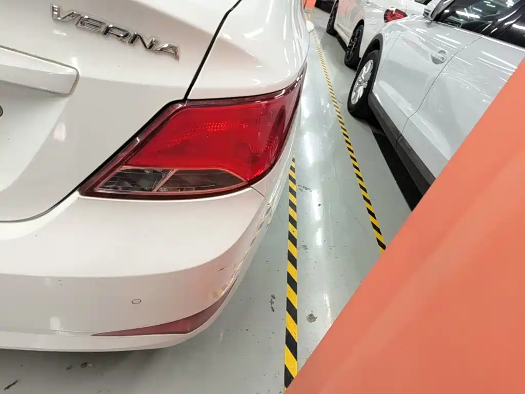 Hyundai Verna — миниатюра 8