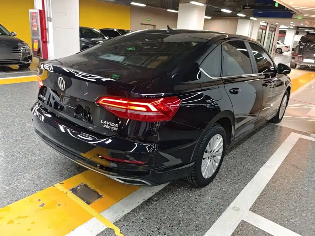 Volkswagen Lavida — миниатюра 7