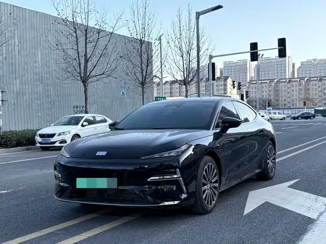 GEELY GALAXY GALAXY SPARKLE 8 2025