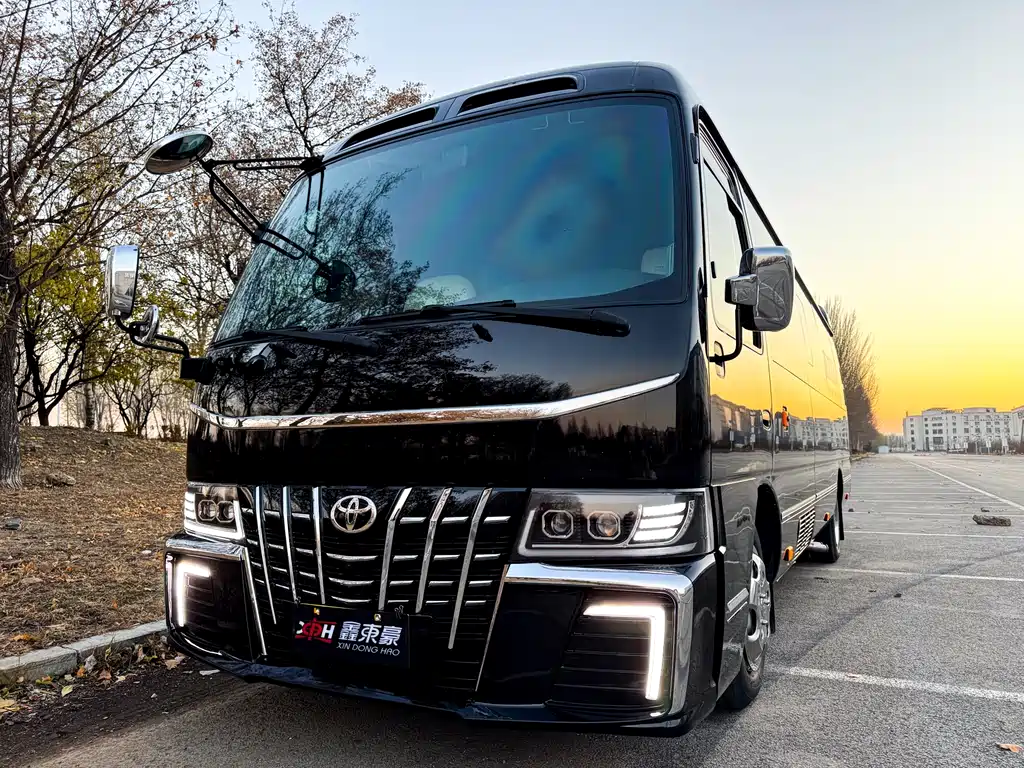 Toyota Coaster 2023 4.0L MT