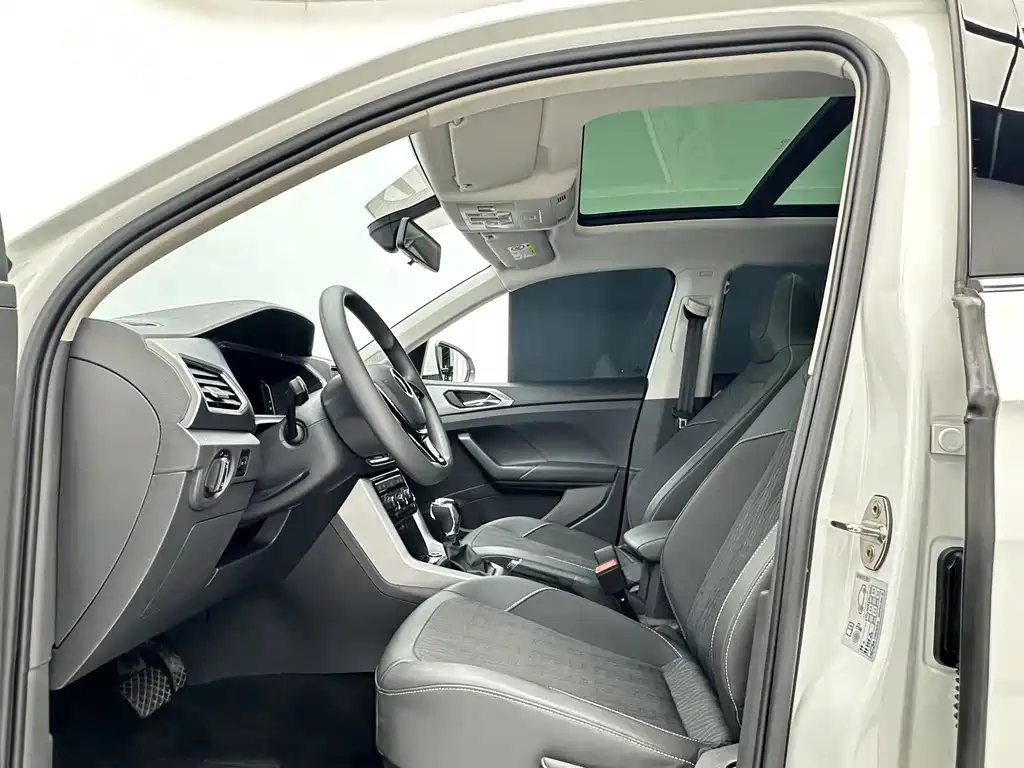 Volkswagen T-Cross — миниатюра 4