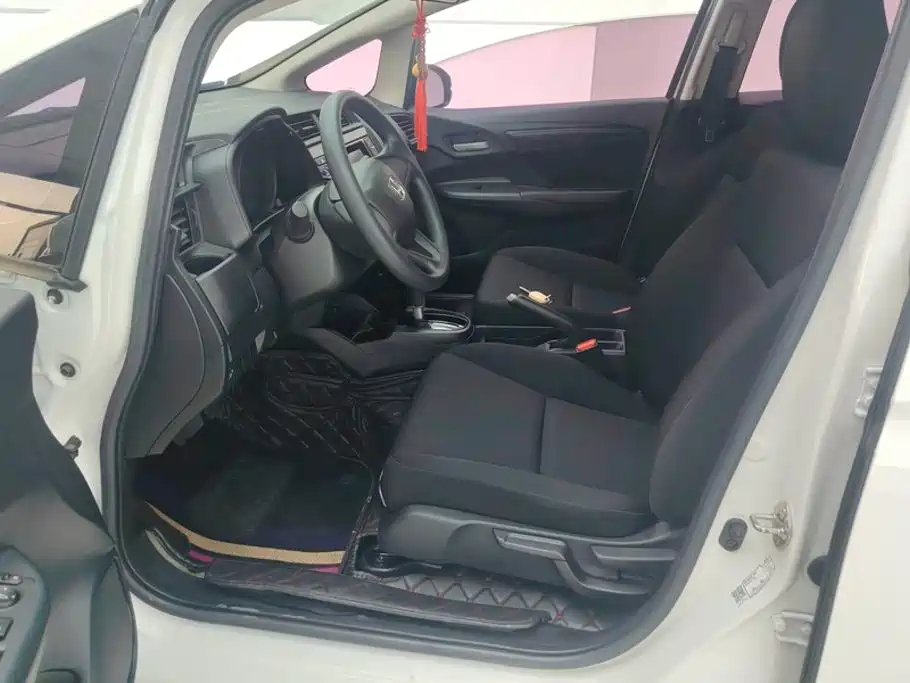 Honda Fit — миниатюра 9