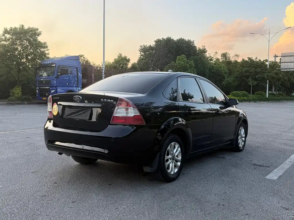 Ford Focus — миниатюра 4