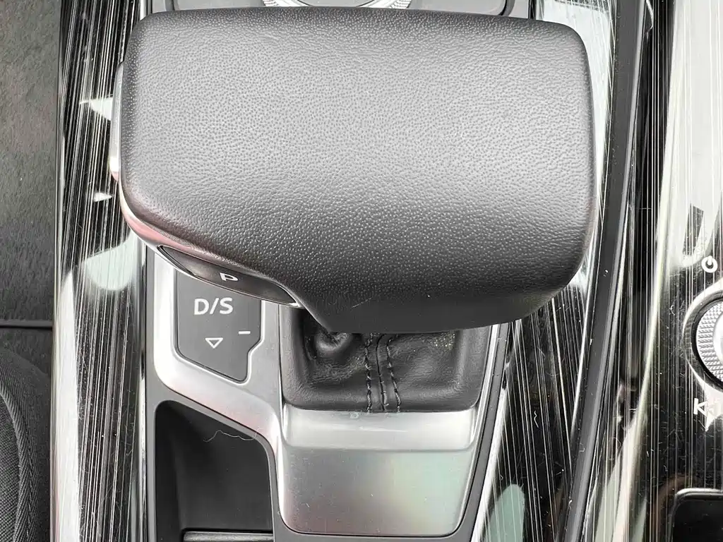 Audi A4L — миниатюра 9