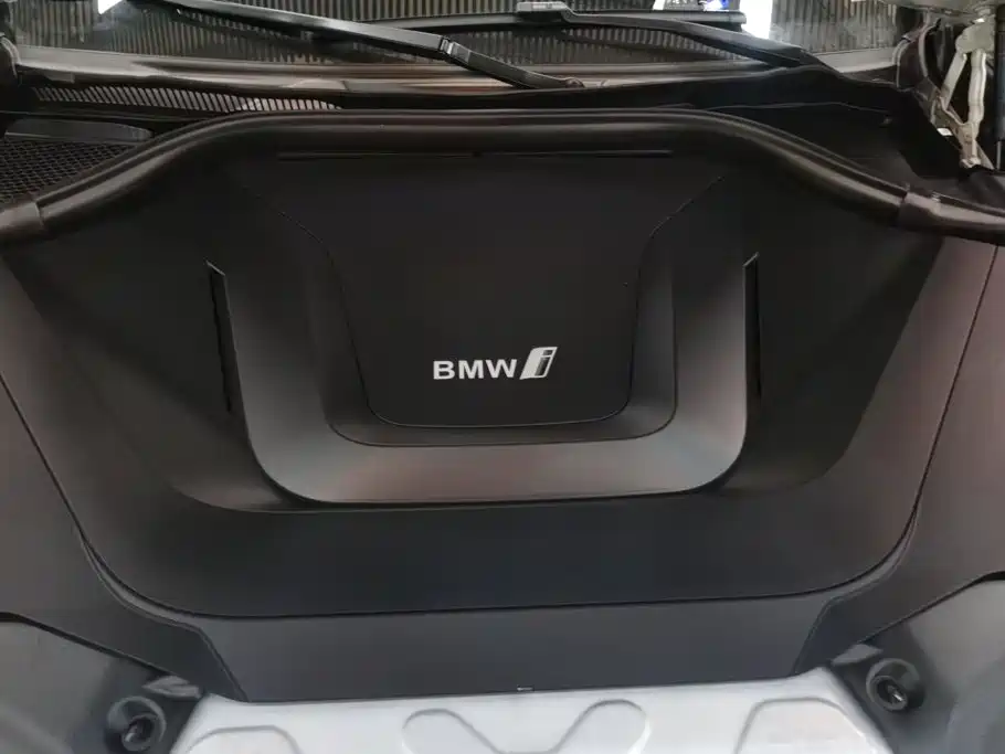 BMW iX3 — миниатюра 10