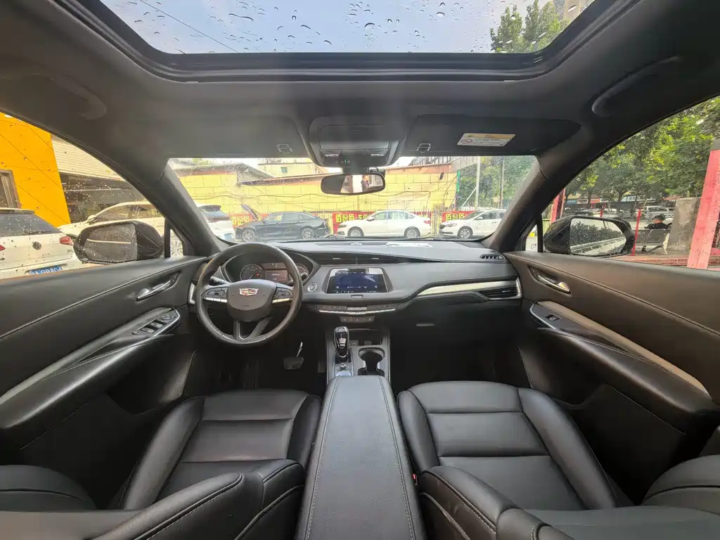 Cadillac XT4 — миниатюра 4
