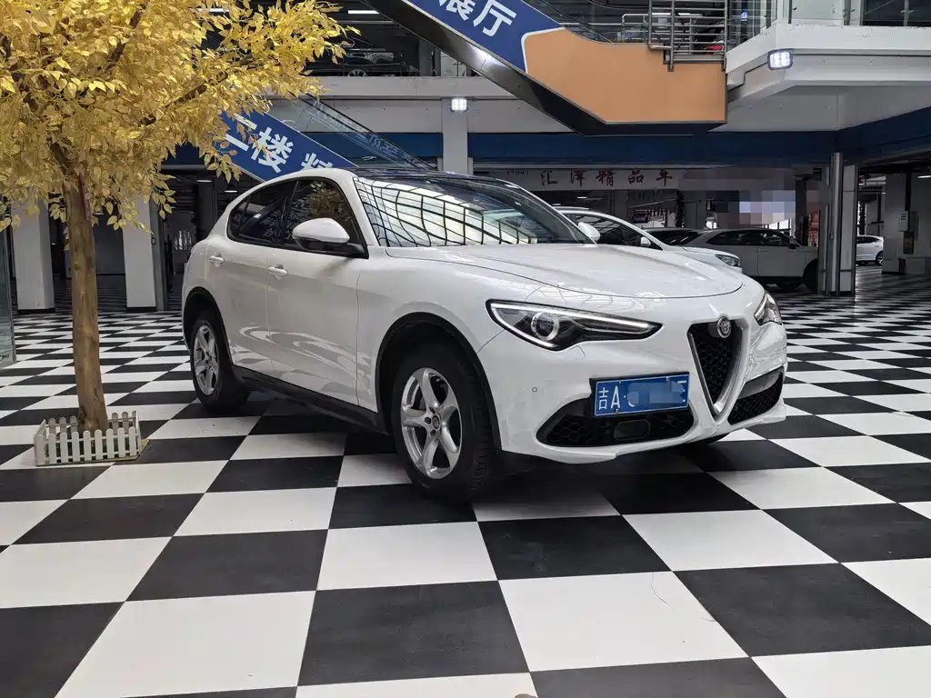 Alfa Romeo Stelvio — миниатюра 3