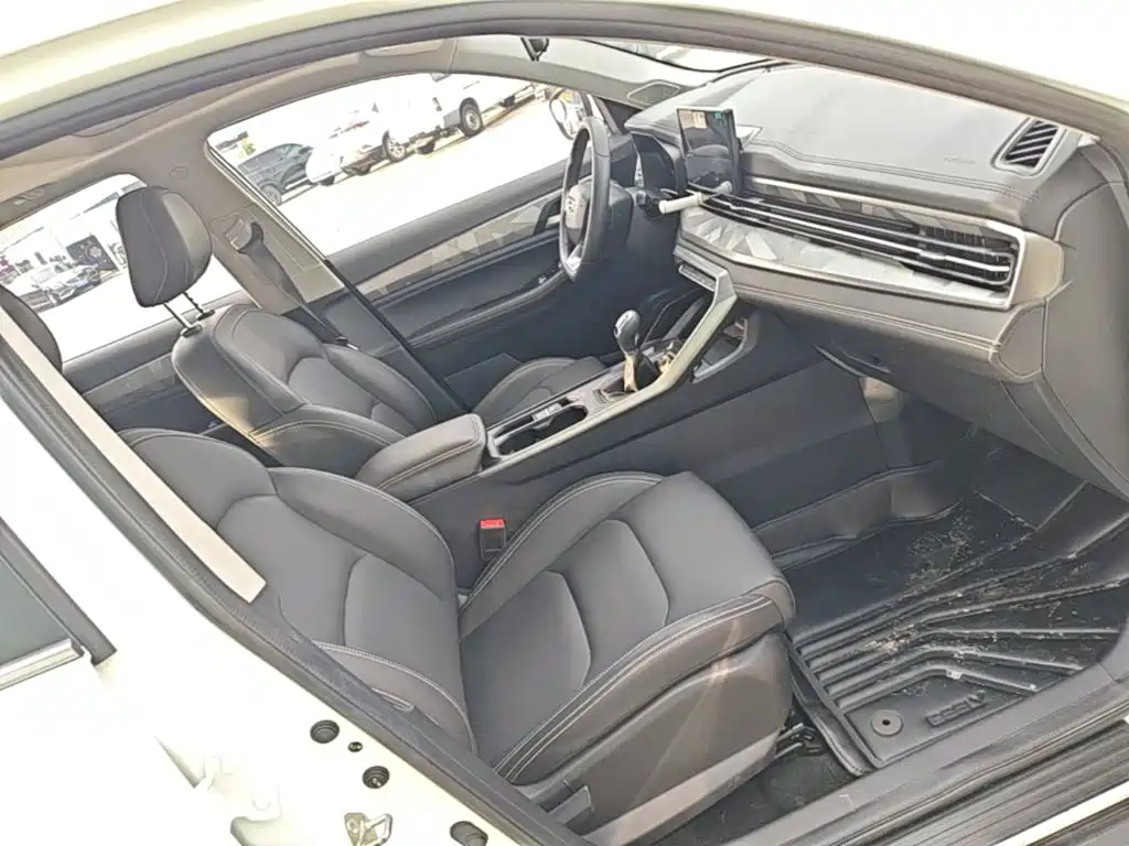 Geely Vision X6 — миниатюра 25