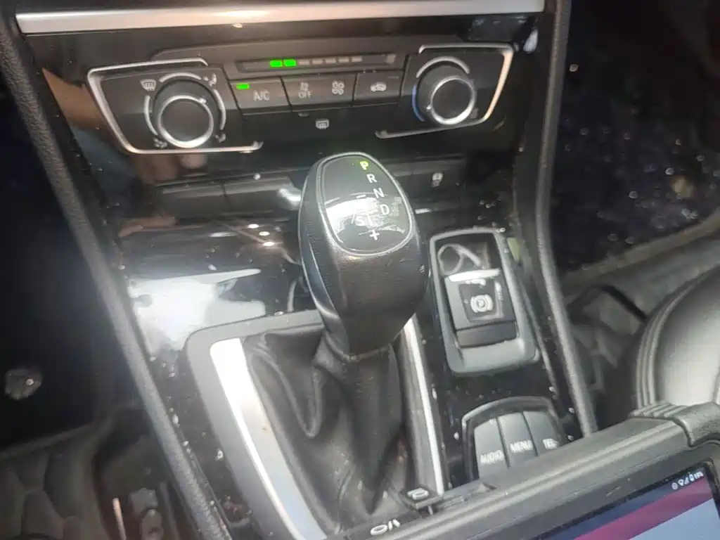 BMW 2 Series Active Tourer — миниатюра 10