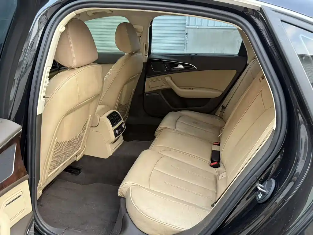 Audi A6L — миниатюра 6
