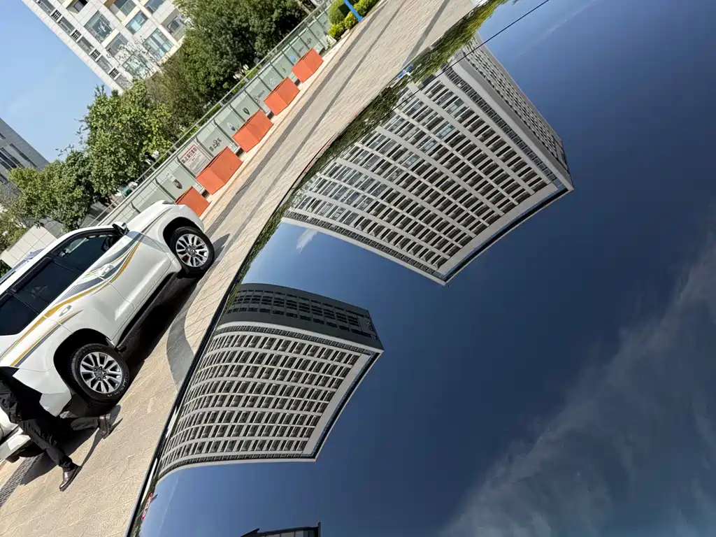 Tesla Model 3 — миниатюра 40