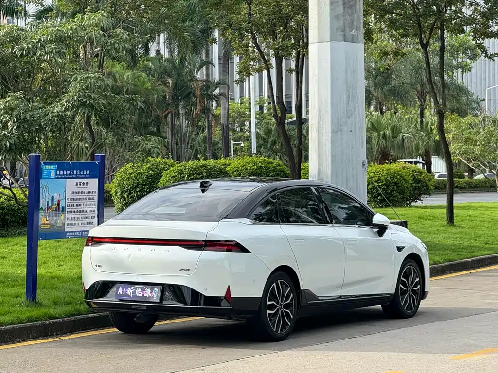 XPeng P5 — миниатюра 4