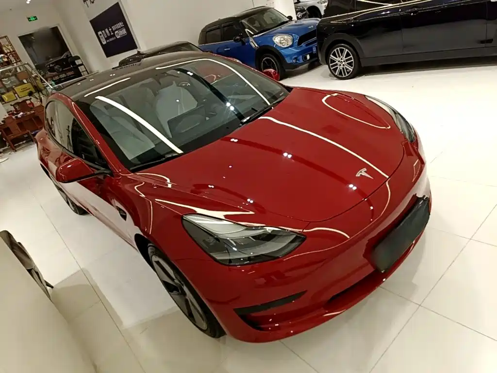 Tesla Model 3 — миниатюра 4
