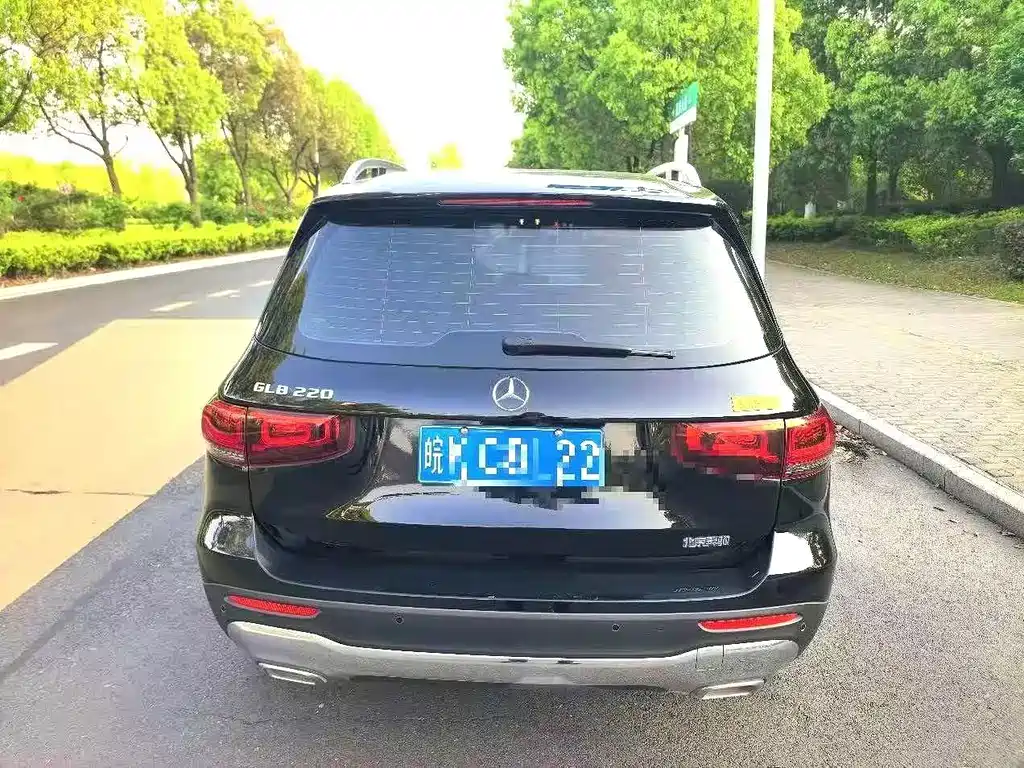 Mercedes-Benz GLB — миниатюра 7